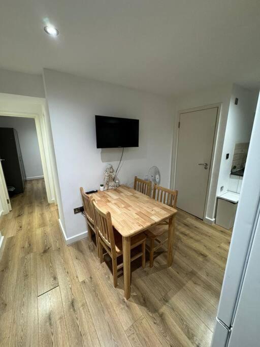 Cozy Apartment - 5 Min From Camden Market Hw7 ロンドン エクステリア 写真